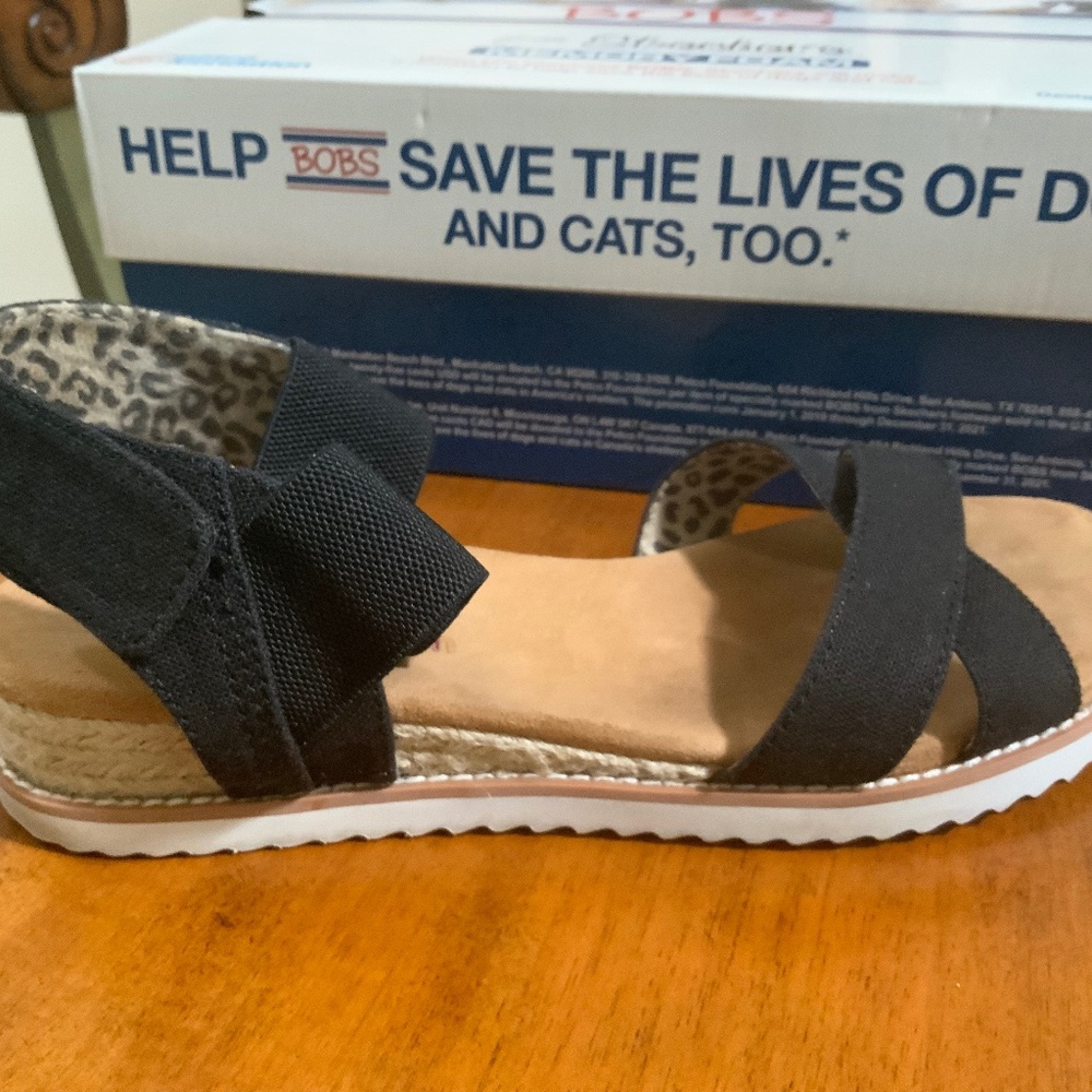 Sketchers sandals women’s size 8